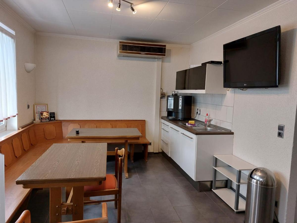 Gaestezimmer Gasthof Becker Hotell Wulfrath Exteriör bild