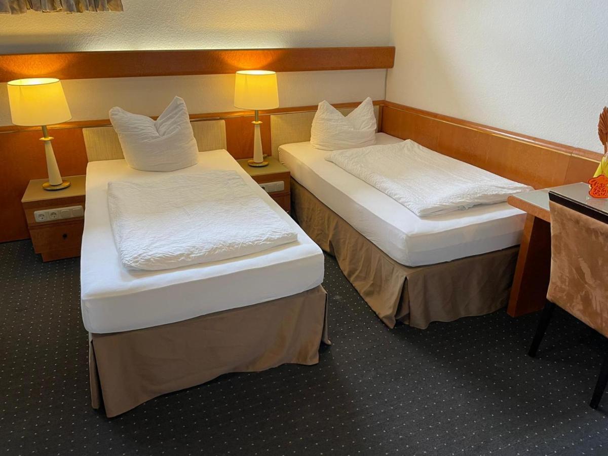 Gaestezimmer Gasthof Becker Hotell Wulfrath Exteriör bild