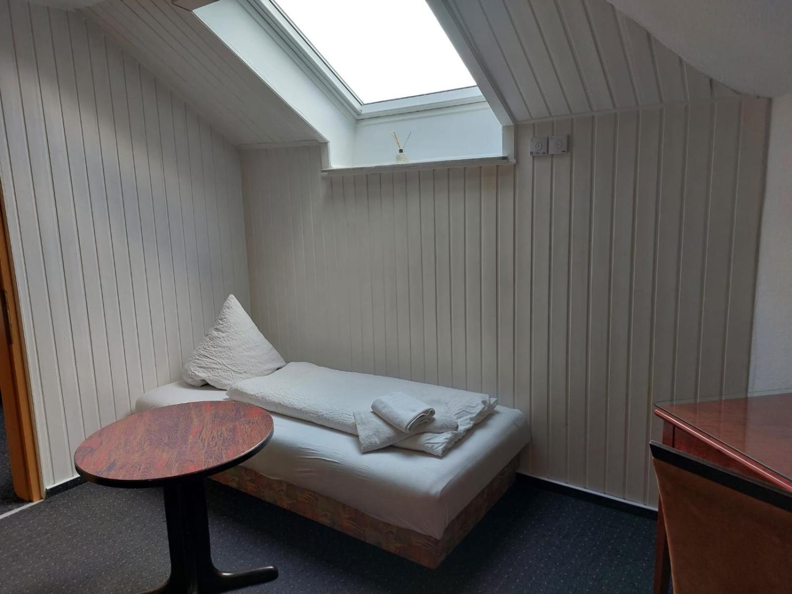 Gaestezimmer Gasthof Becker Hotell Wulfrath Exteriör bild