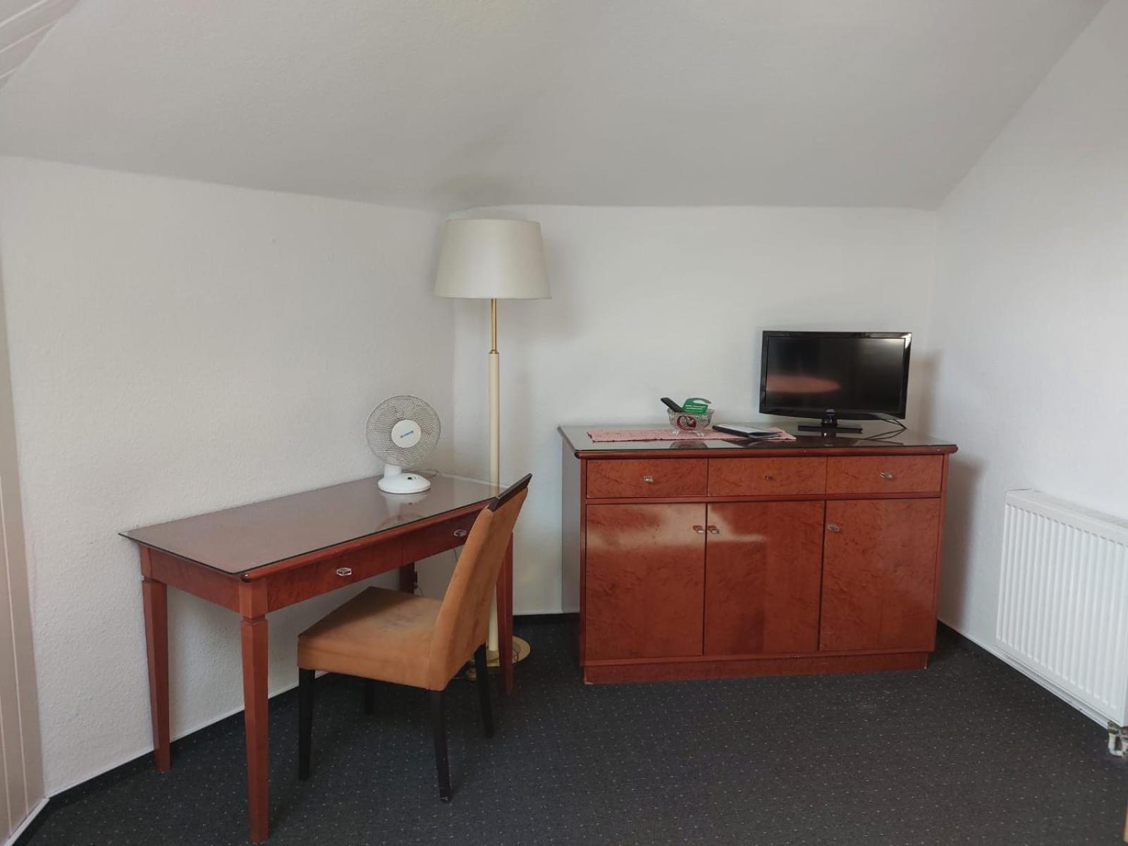 Gaestezimmer Gasthof Becker Hotell Wulfrath Exteriör bild