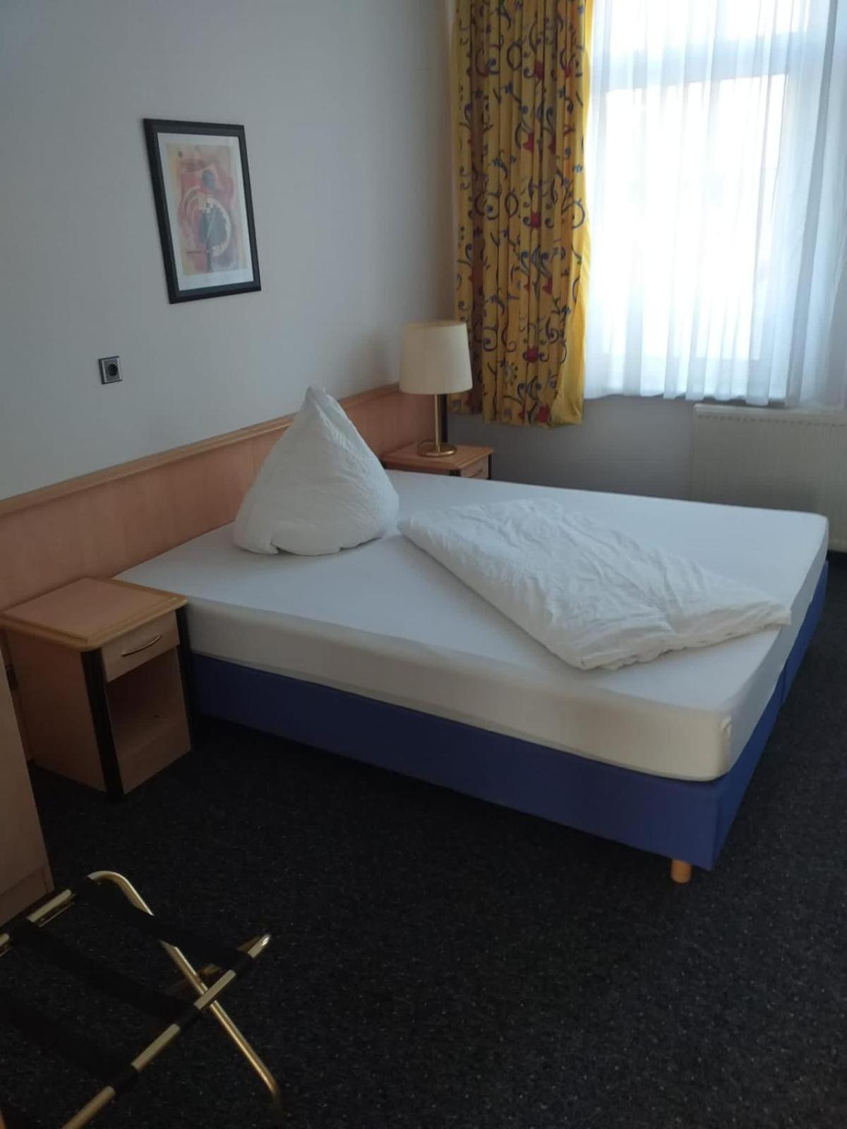 Gaestezimmer Gasthof Becker Hotell Wulfrath Exteriör bild