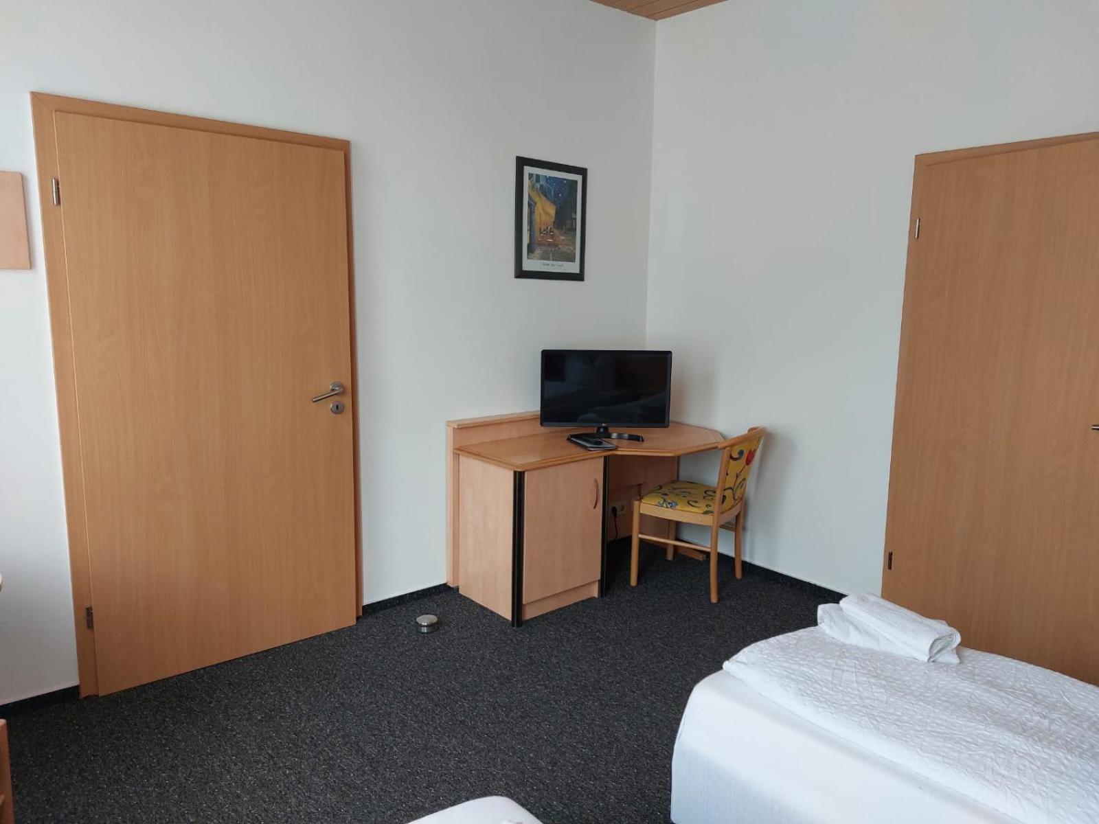 Gaestezimmer Gasthof Becker Hotell Wulfrath Exteriör bild