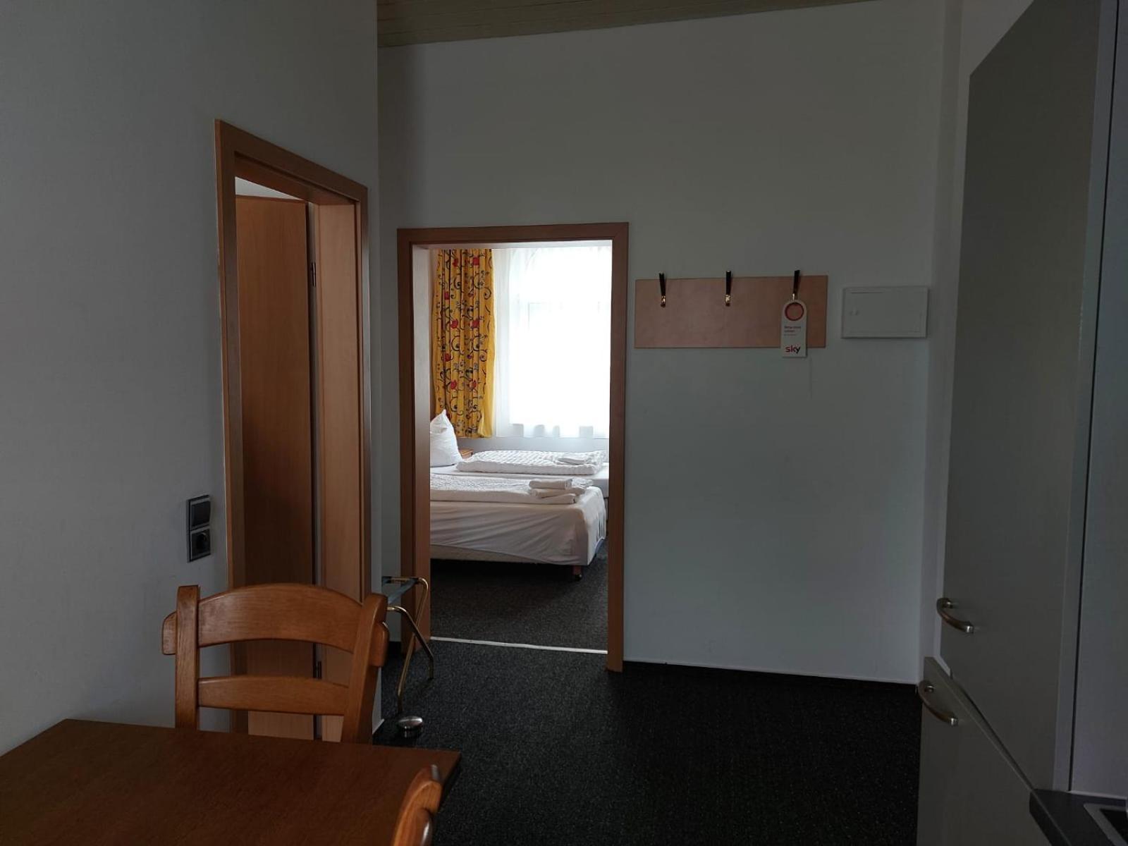 Gaestezimmer Gasthof Becker Hotell Wulfrath Exteriör bild