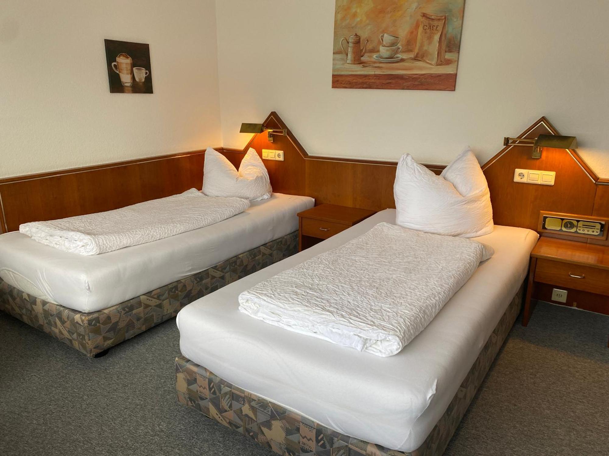 Gaestezimmer Gasthof Becker Hotell Wulfrath Exteriör bild