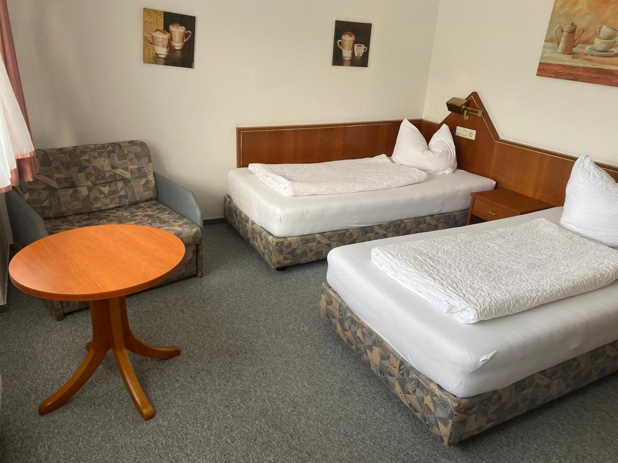 Gaestezimmer Gasthof Becker Hotell Wulfrath Exteriör bild