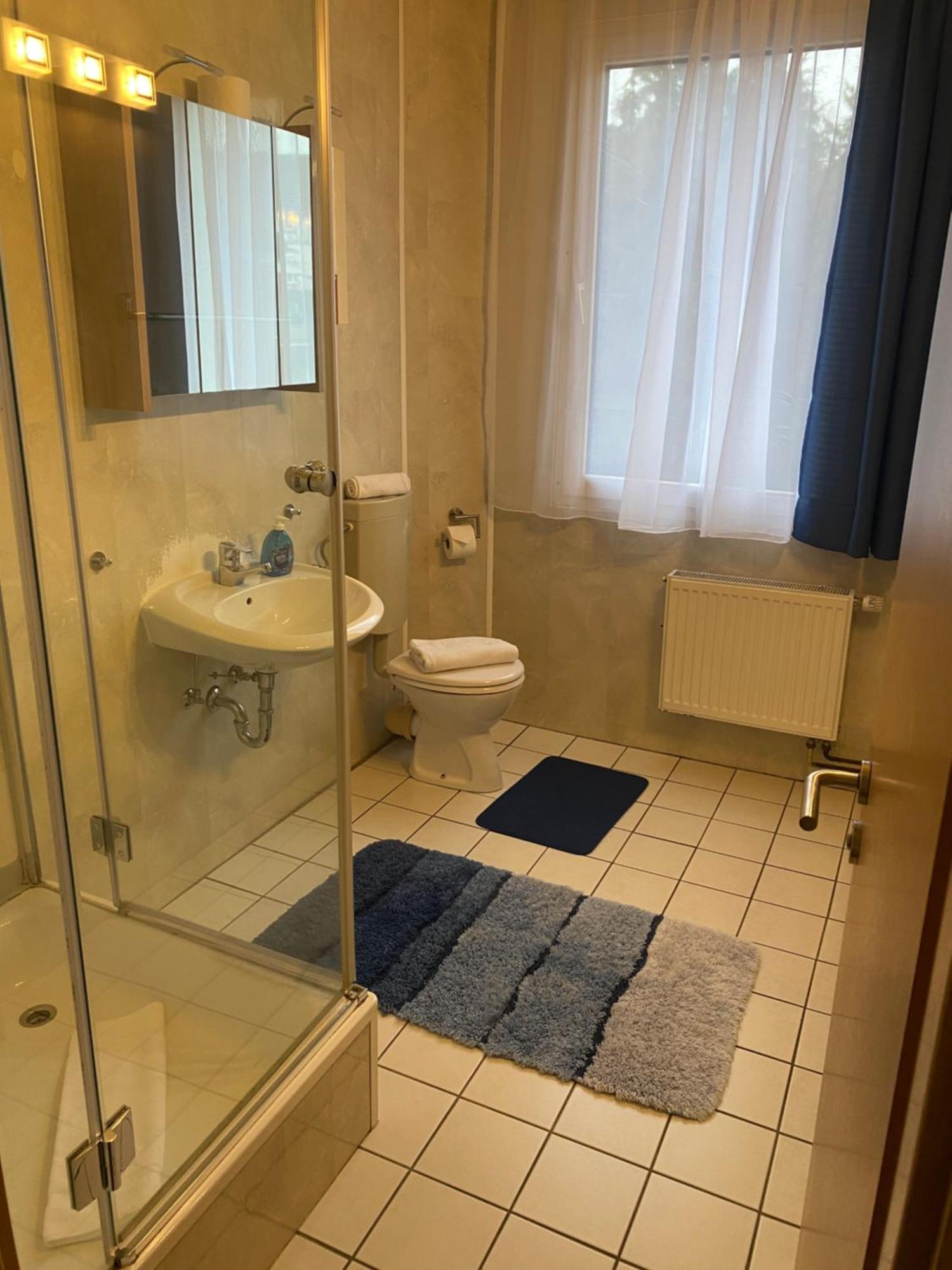 Gaestezimmer Gasthof Becker Hotell Wulfrath Exteriör bild