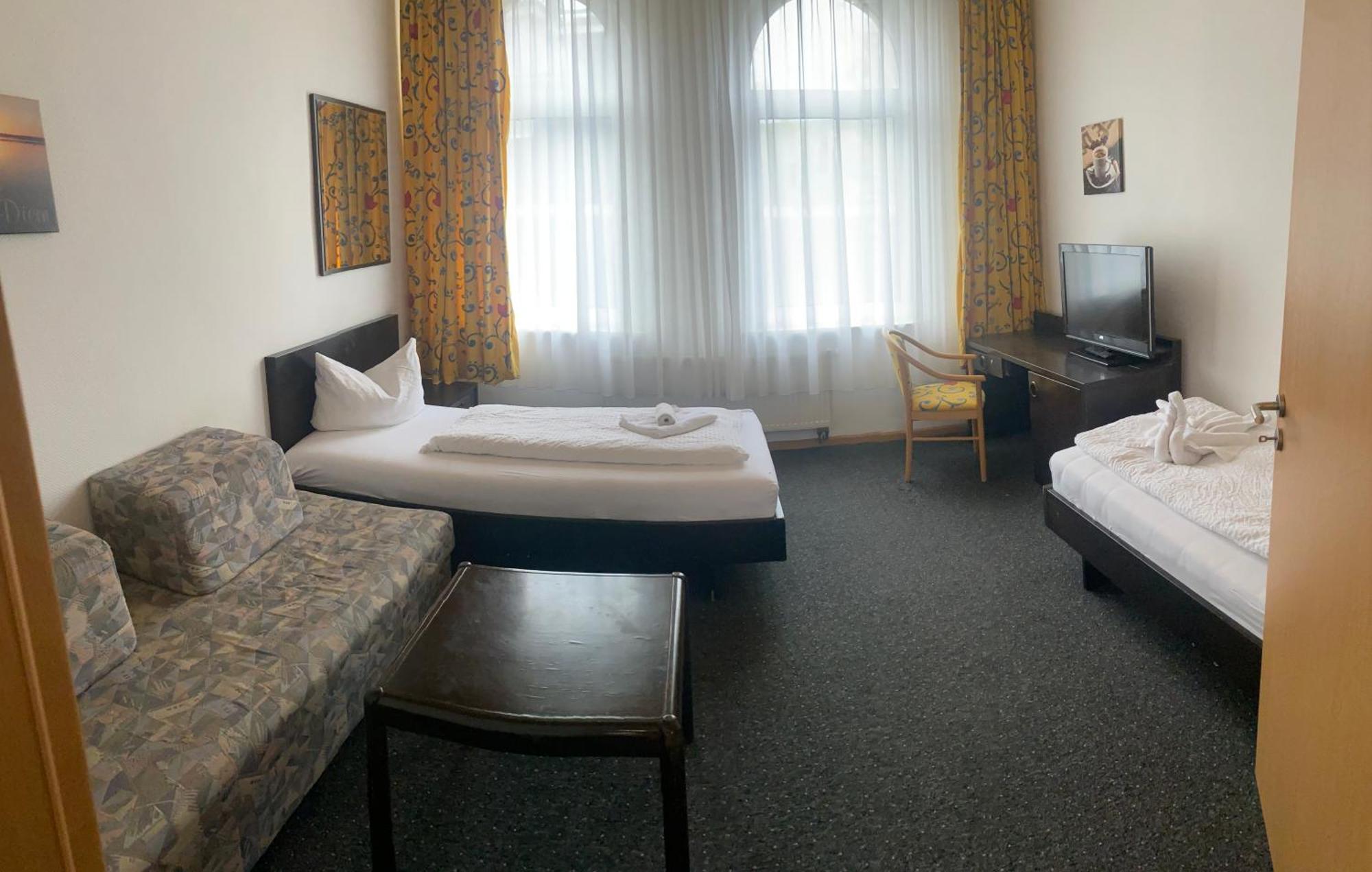 Gaestezimmer Gasthof Becker Hotell Wulfrath Exteriör bild