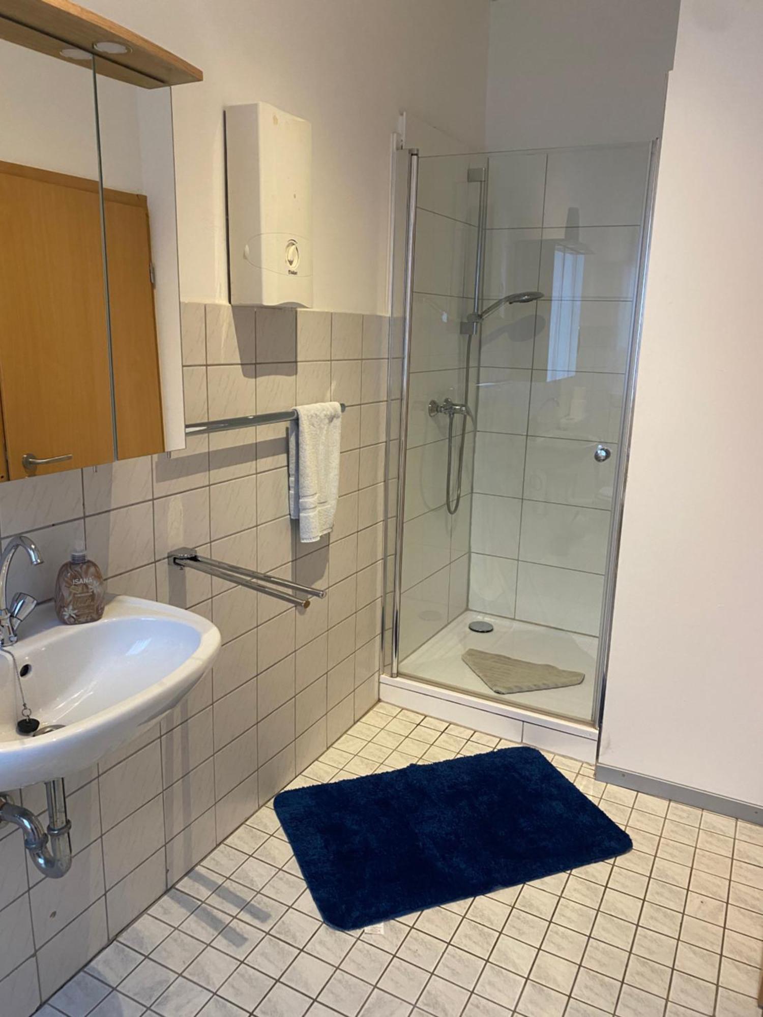 Gaestezimmer Gasthof Becker Hotell Wulfrath Exteriör bild