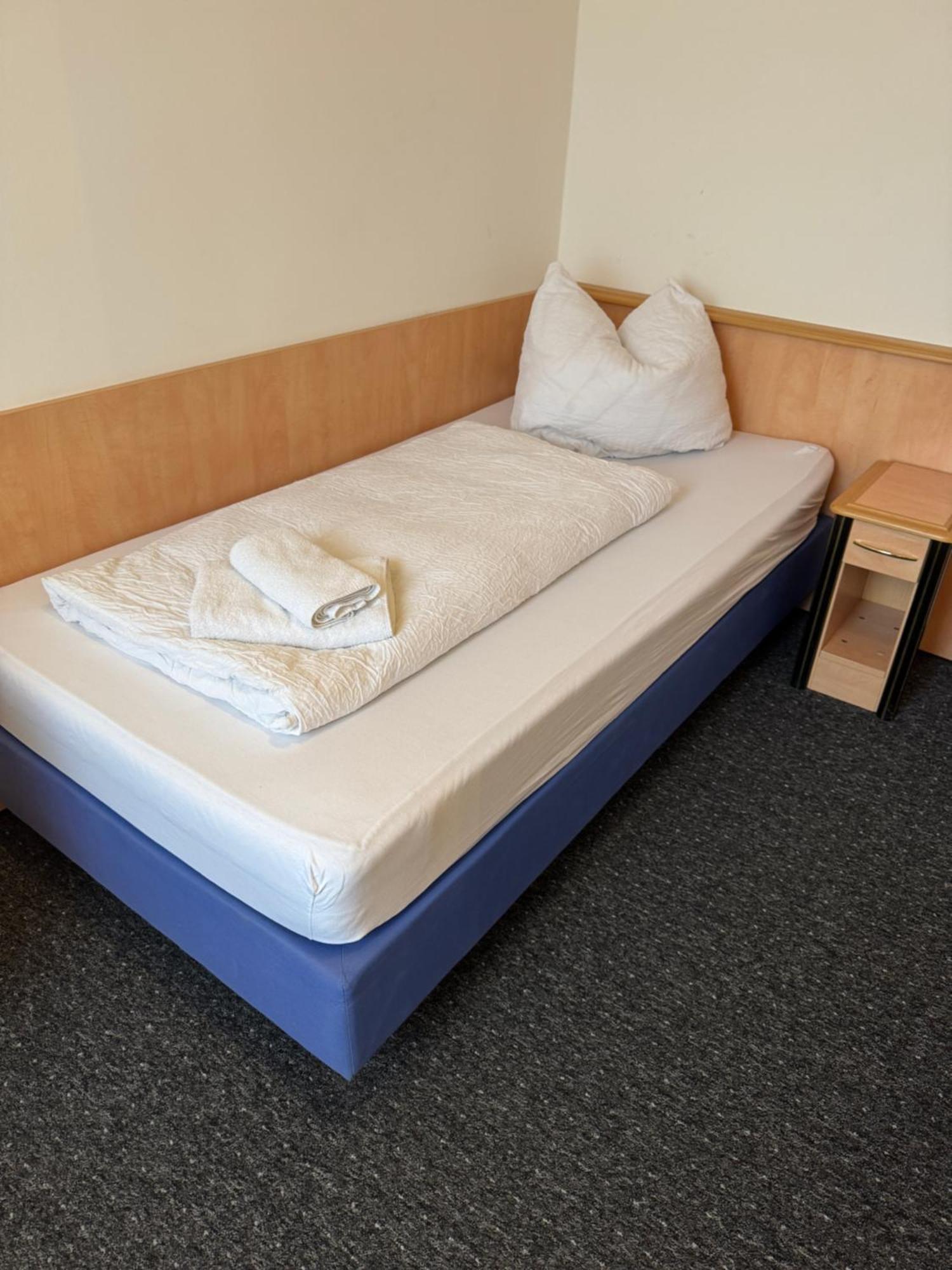 Gaestezimmer Gasthof Becker Hotell Wulfrath Exteriör bild