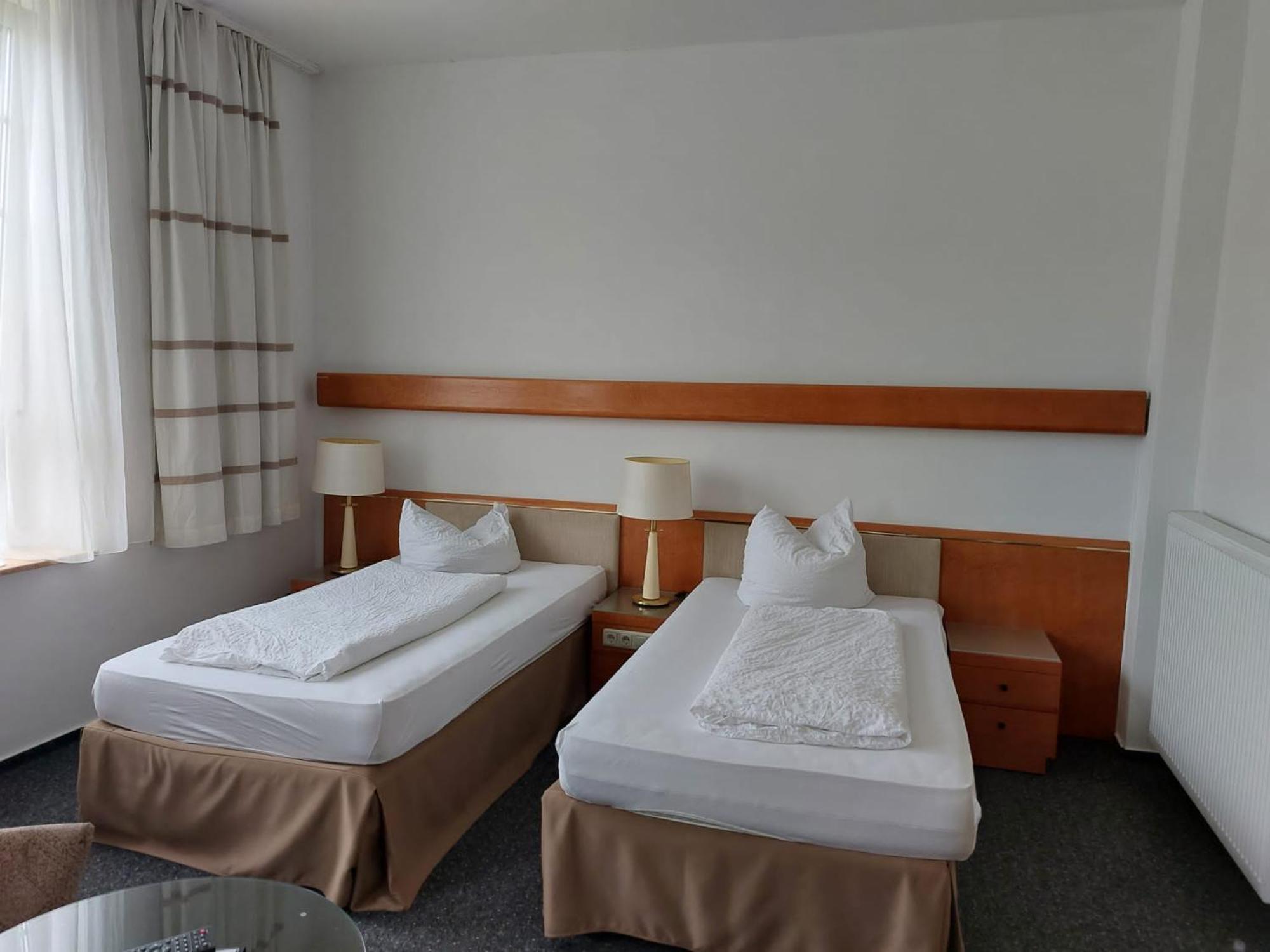 Gaestezimmer Gasthof Becker Hotell Wulfrath Exteriör bild